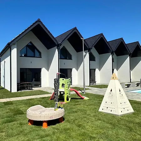 Aurora Klimatyzowane, Z Podgrzewanym Basenem I Zjezdzalnia Wodna Сasa de vacaciones Rewal