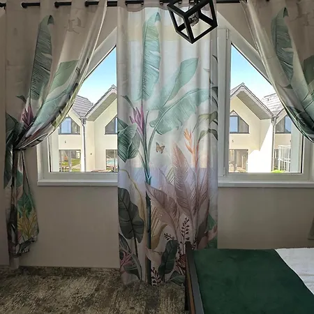 Aurora Klimatyzowane, Z Podgrzewanym Basenem I Zjezdzalnia Wodna Сasa de vacaciones Rewal