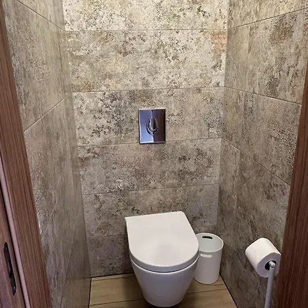 Aurora Klimatyzowane, Z Podgrzewanym Basenem I Zjezdzalnia Wodna