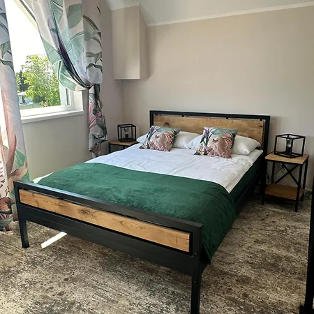 Aurora Klimatyzowane, Z Podgrzewanym Basenem I Zjezdzalnia Wodna *